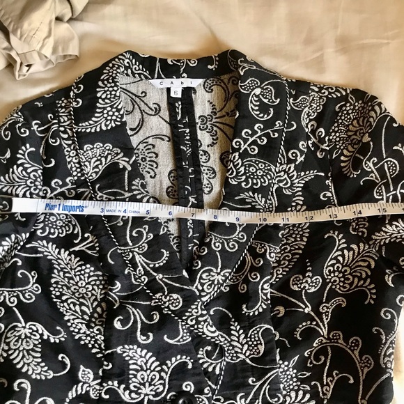 Cabi Crop Blazer Size 6 - Picture 3 of 8